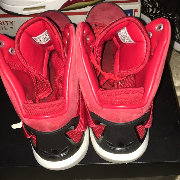 Random pair of adidas I picked up - Picture 3 of 4